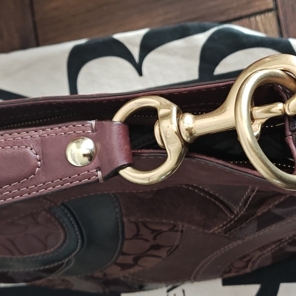 Coach Zoe Patchwork Shoulder Bag - Picture 4 of 16